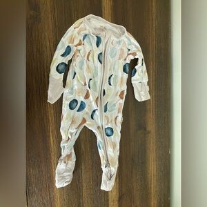 Little Sleepies Luna Neutral Zippy